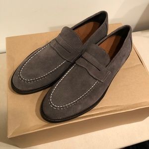 Sonshinbal: Gray Suede Loafers
